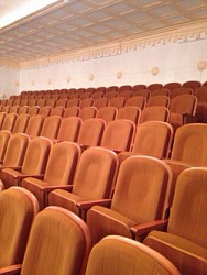 БРАВО осуществил поставку театральных кресел в г. Магадан